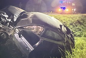 Nocne zderzenie na drodze krajowej nr 12. Wpadła wprost pod koła Skody...-82108