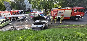 Samochód wjechał w przystanek w Gostyniu. Mężczyzna...