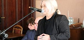 Nawiązała do śmierci pacjentki w szpitalu i wywołała...