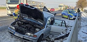 Zderzenie dwóch samochodów w Ziółkowie. BMW skasowane.