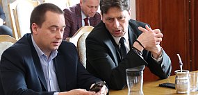 Nie każdy kto parkuje, od razu kombinuje. Powinniśmy...