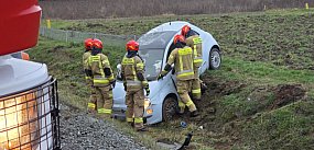 Auto w rowie, obwodnica zablokowana! 21-latka mogła...