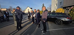 Oficjalne przekazanie było wczoraj, ale mandaty ...