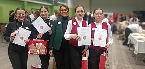 Zrobiły to po mistrzowsku. Świąteczny stół przyniósł...