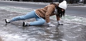 Kto nie posypał, ten odpowiada! Samorządy też. Co zrobi