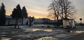 Chodnik "ok", ale… To są jakieś kpiny! Dzieci stoją ...