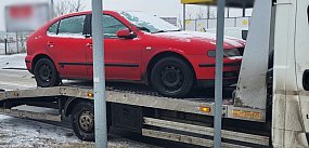 Porzucił auto na osiedlu. Po wizycie strażników ...