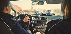 Dopiero co dorosły, a już bez prawa jazdy. Ma trzy...