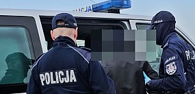 Brutalny atak na 40-latkę. Chwycił ją za szyję, uderzał
