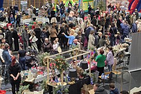 Bożonarodzeniowy jarmark w gostyńskim liceum-13629