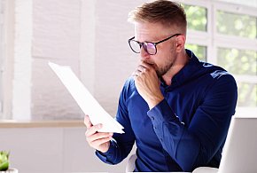Marzył o fortunie, został z niczym. Teraz może tylko żałować swojej naiwności-83333