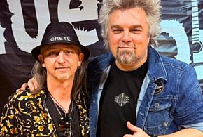 Najpierw hołd dla Króla, potem koncert akustyczny gwiazdy. Sala pełna ludzi-84431