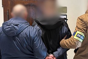 Niedawno wyszedł z więzienia. Usiłował zabić ojca. Teraz "wziął się za matkę"-84473