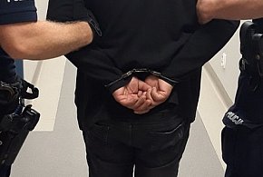 Myślał, że przechytrzy patrol i przeczeka na parkingu. Kilka godzin później...-84761