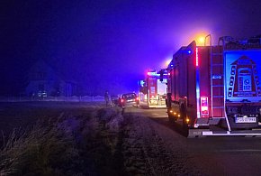 Iskra w piwnicy i zadymienie w całym domu. Ewakuowano kilka osób, w tym dzieci...-84899