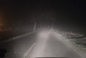 Noc, mgła i mężczyzna na środku drogi. Mówił, że uciekł ze szpitala w Kościanie-84993