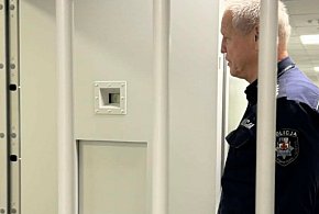 Był poszukiwany... Z auta przesiadł się na hulajnogę. Wpadł w centrum Gostynia-85893