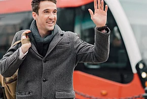 Tak trudno powiedzieć  "dzień dobry?"  Odpowiedź wydaje się oczywista, ale...-86047