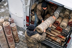 Jeździli pod domach i "wciskali kit", że wyprzedaż. Klienci zaczęli dzwonić...