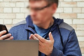 Napisał do niego "znajomy". Chwilę później był biedniejszy o kilka tysięcy...