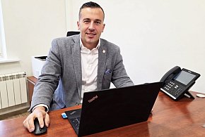 Kierownik GOPS w Piaskach złożyła rezygnację. W tle policyjna kontrola trzeźwości