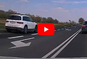 Tak się igra ze śmiercią! Ten kierowca przekroczył wszelkie możliwe granice