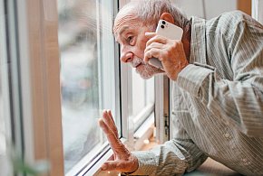 Kiedy zadzwoniła, było już za późno.  Jej 59-letni mąż dał się podejść jak dziecko