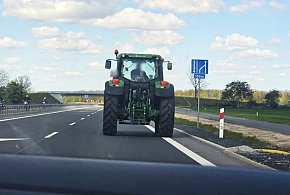 Nietypowy widok na nowej obwodnicy. Czytelnik przecierał oczy ze zdziwienia