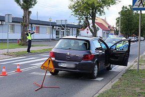 Przechodzili przez przejście dla pieszych. Wtedy wjechał w nich Peugeot...