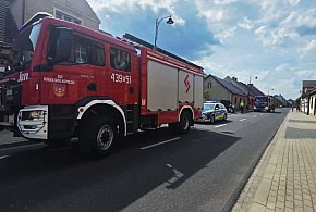 19-letni kierowca wyjeżdżał z posesji. Wtedy to się stało. Policja wskazała...