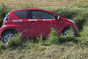 Citroen w rowie, światła włączone, a kierowcy brak. Taką sytuację zastały...