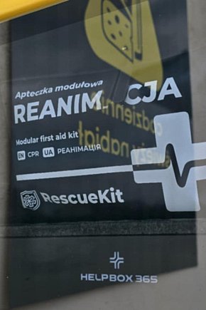 AED na paczkomacie w Łęce Wielkiej-13513