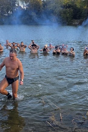 Początek sezonu pępowskich morsów i otwarcie sauny-13551