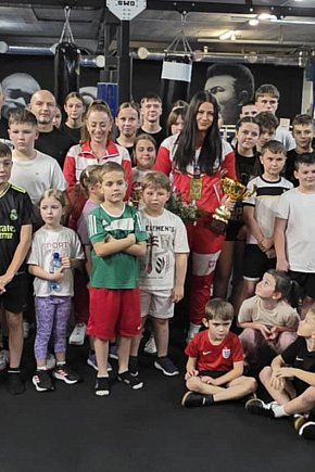 Powitanie Mai Hoffmann i jej trenerki w SWG-13562