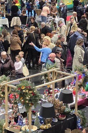 Bożonarodzeniowy jarmark w gostyńskim liceum-13629