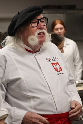 Gotowanie ze znanym kucharzem w ZSOiZ w Krobi-13693