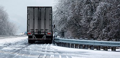 Skutki mogą być opłakane, a kierowca nawet nie zauważy tego w lusterku...-86921