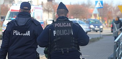 Chcieli zniknąć po kradzieży. Opis auta trafił do patroli. Tak wpadli...
