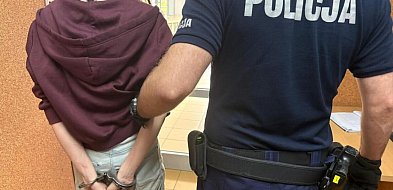 Tego nie przewidziała. Wzywając policję zapomniała, że sama jest ścigana...
