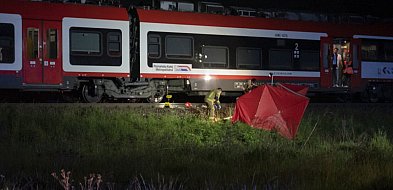 Młody mężczyzna pod kołami pociągu. Przeżył dramatyczne zderzenie