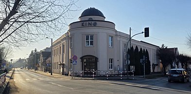 Z zegarkiem w ręku, za godzinę... Tyle gostyńskie kino zarobi na "aferze mlecznej"