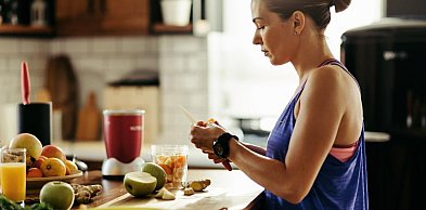 Jak zapotrzebowanie energetyczne wpływa na masę ciała i samopoczucie?