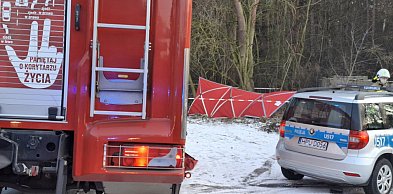 Nie żyje 75-letni mężczyzna. Jego ciało znaleziono w rowie z wodą