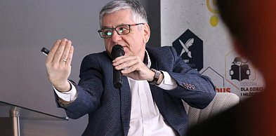 Roman Czejarek w Gostyniu. Na sali brakowało miejsc. Bo ta historia wciąż...