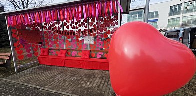 "M" jak przystanek! To miejsce, aż kipi miłością! Tu się nie czeka, tylko wzdycha