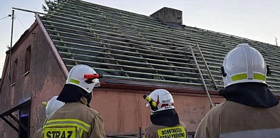 Tajemniczy pożar budynku z mieszkaniami i świetlicą. Sprawą zajmuje się policja