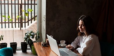 Praca zdalna w małym mieście: korzyści i wyzwania dla mieszkańców