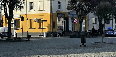 Gdy weszli do środka zobaczyli 41-latka z obrażeniami głowy i klatki piersiowej...