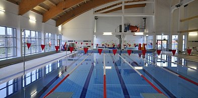 Chemiczny incydent na krytej pływalni! Ewakuacja i pięć osób w szpitalu