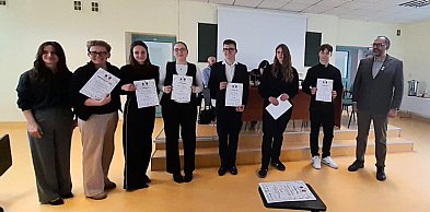 Takich debat nie wygrywa się krzykiem. Uczniowie liceum pokazali, że potrafią...